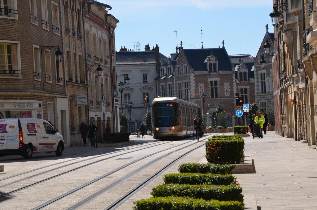Logis Hotel Saint Martin Orléans Dış mekan fotoğraf